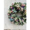 Věnec s eukalyptem a gypsophilou barevný 45-50 cm