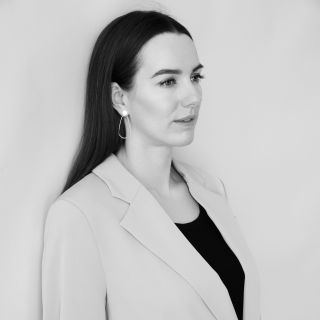 Značku v.Jewelry jsem založila na základě propojení tradice s požadavky na současný design. Inspirací mi jsou vzpomínky,...