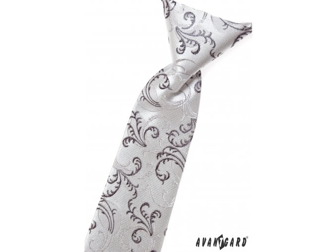 Stříbrná chlapecká kravata s tmavším květovaným vzorem