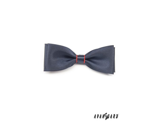 Tmavě modrý předvázaný motýlek s červeným detailem