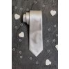 Stříbrná jemně žíhaná luxusní pánská kravata