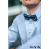 Tmavě modrý pánský motýlek se vzorem – Kolo + kapesníček do saka