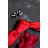 Červený hedvábný kapesníček do saka se vzorem stejné barvy
