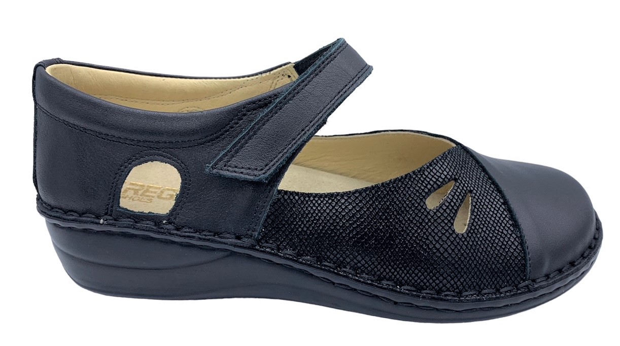 Dámská kožená zdravotní obuv REGA shoes K683 černá Velikost: 42 (EU)