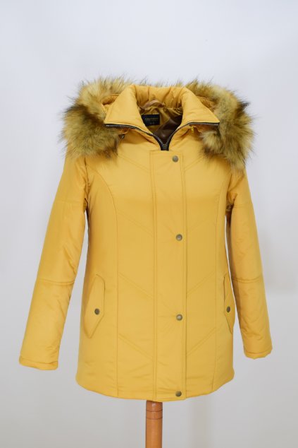 Dámská žlutá zimní bunda Saša nadměrné velikosti.