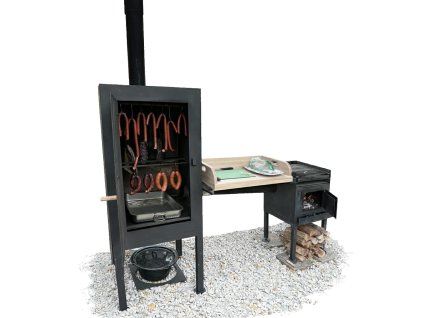 kovová udírna s grilem