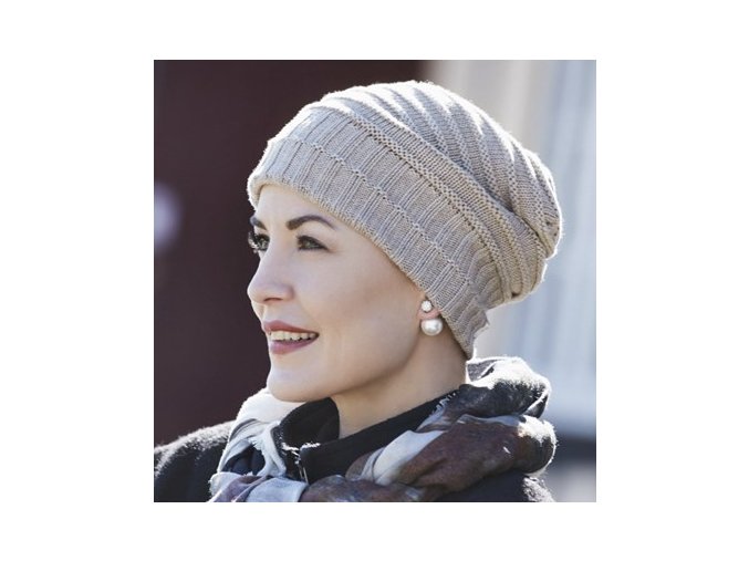 Moderní dámská pletená čepice