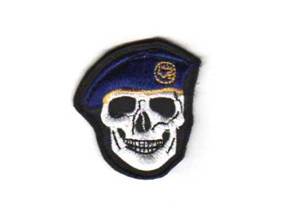 Nášivka Lebka z baretem - tmavě modrá