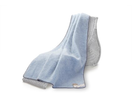 3403 8 Vlněná Merino deka Thumbled světle modrá (5)
