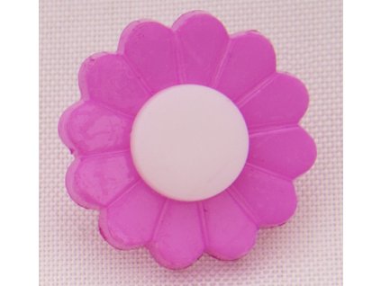 Knoflík 15 mm kopretina