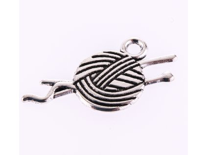 Přívěšek klubíčko s jehlicemi 25x10 mm