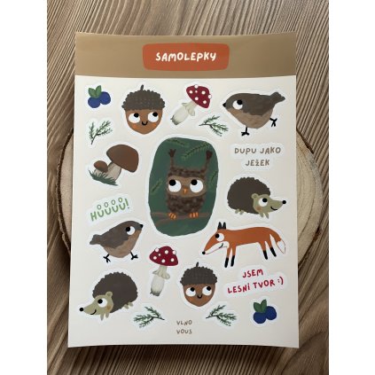 Arch samolepek V lese