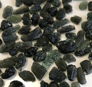 How to recognize a real moldavite?