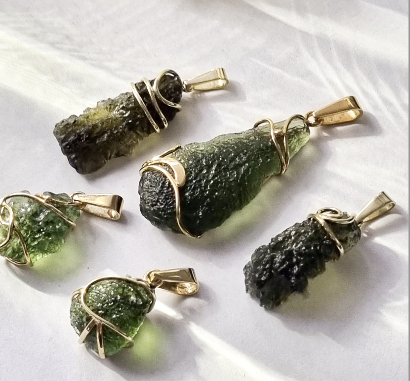 Proč kupovat ručně vyráběné šperky?