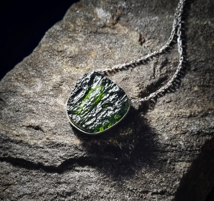 Skulptace vltavínů