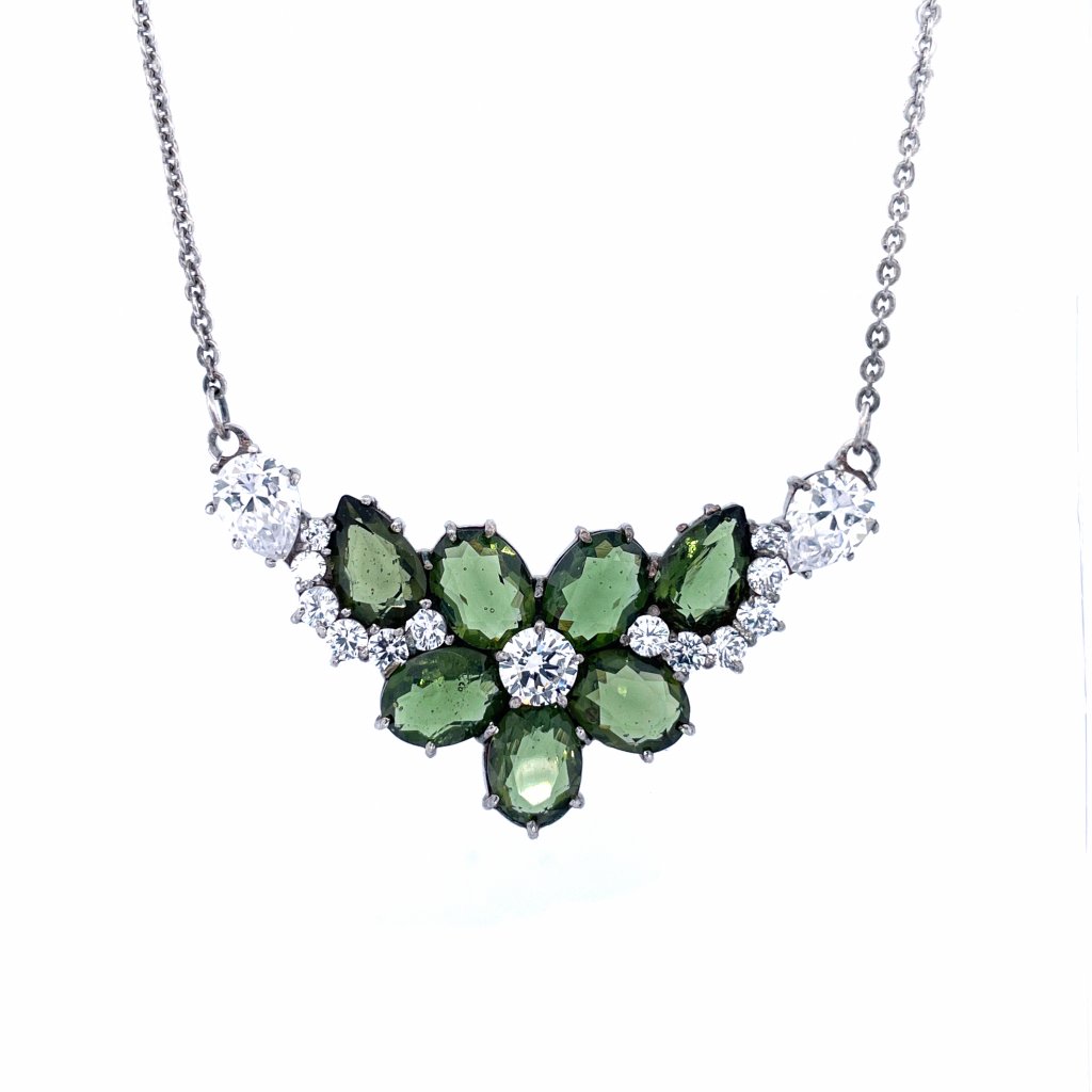 Stříbrné náhrdelníky