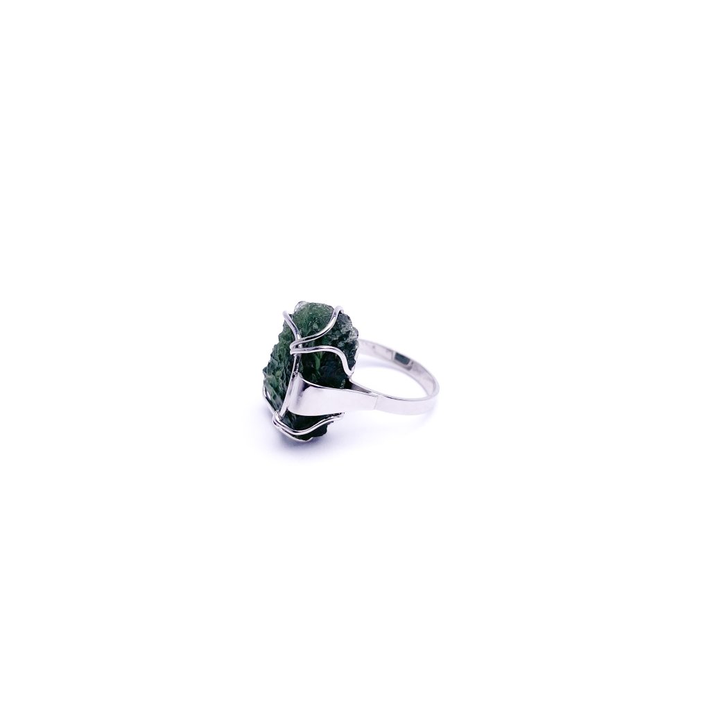 Stříbrný prsten s vltavínem 3075