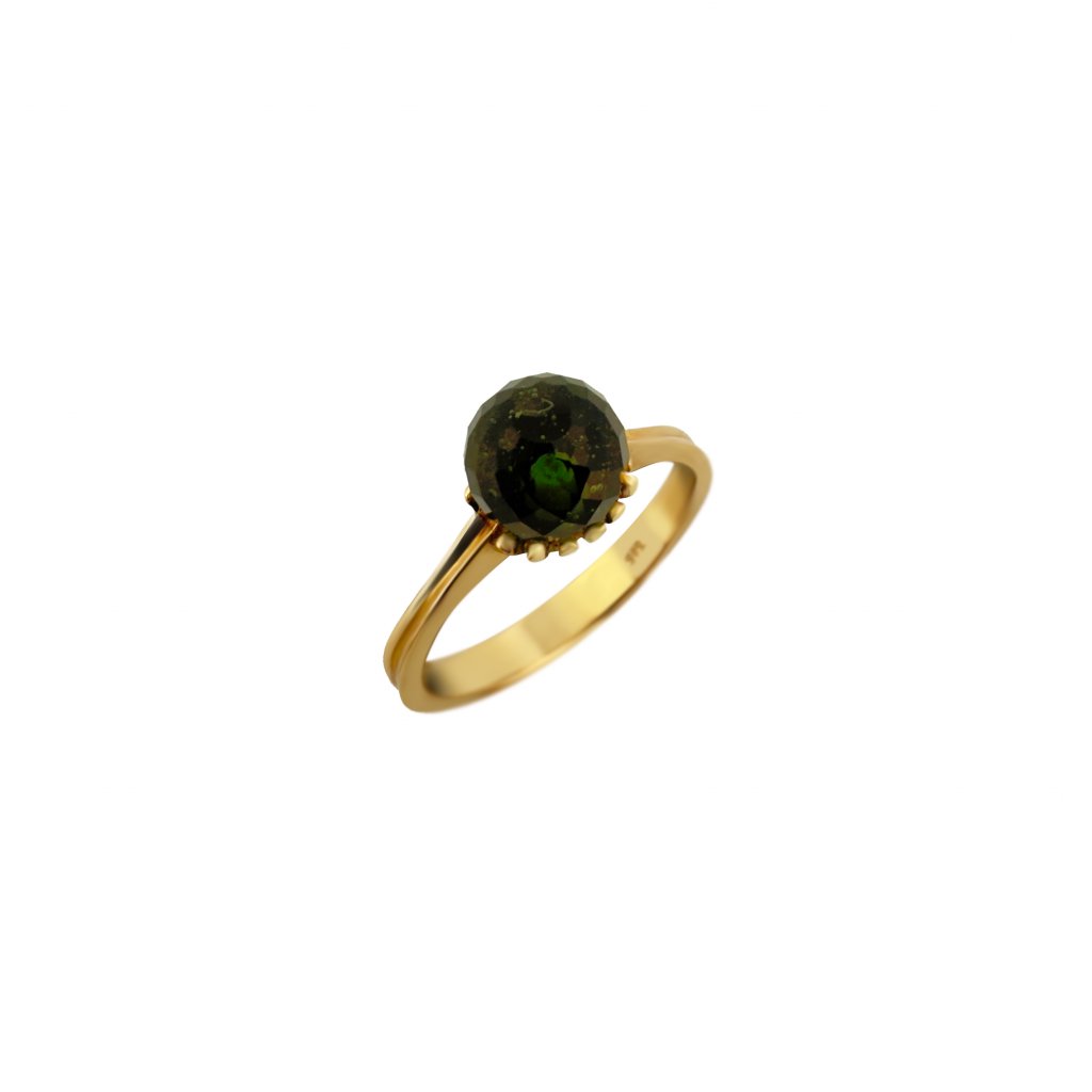 Gold ring with Moldavite P2000270920006