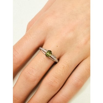 Gold ring with Moldavite and zircons P200021692008