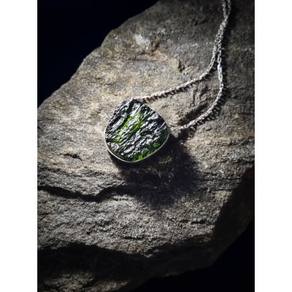 Stříbrný náhrdelník s vltavínem P39 0001