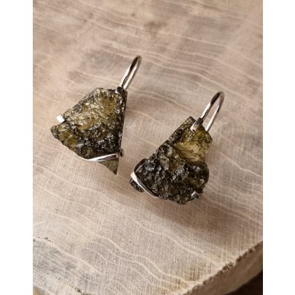 Stříbrné náušnice s vltavíny P36 00032