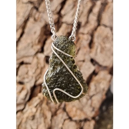 Stříbrný náhrdelník s vltavínem P39 0016