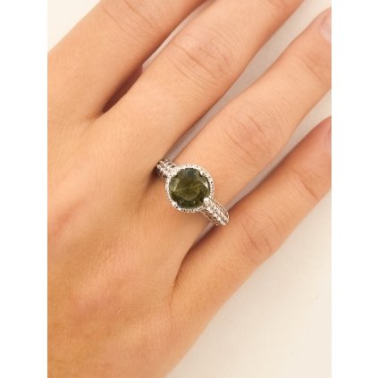 Stříbrný prsten s vltavínem a zirkony P30 0061