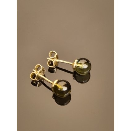 Minimalistické zlaté náušnice s vltavíny - kuličky P20 0109