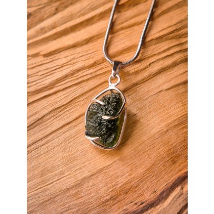 Stříbrný oboustranný přívěsek s vltavínem P37 0101