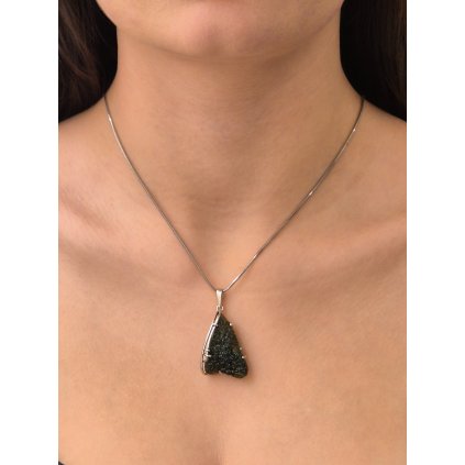 Stříbrný přívěsek s vltavínem P37 0219