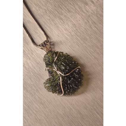 Stříbrný přívěsek s vltavínem P37 0137