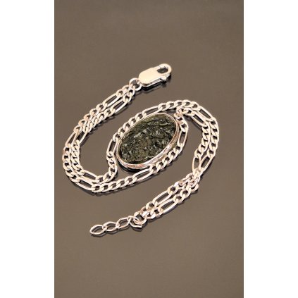 Stříbrný náramek s vltavínem P38 0017