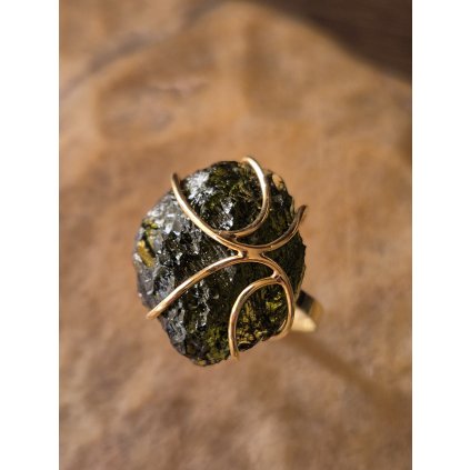 Zlatý prsten s vltavínem P27 0050