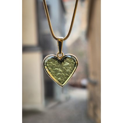 Zlatý přívěsek s vltavínem  srdce P21 0065