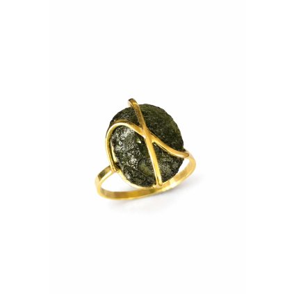 Zlatý prsten s vltavínem