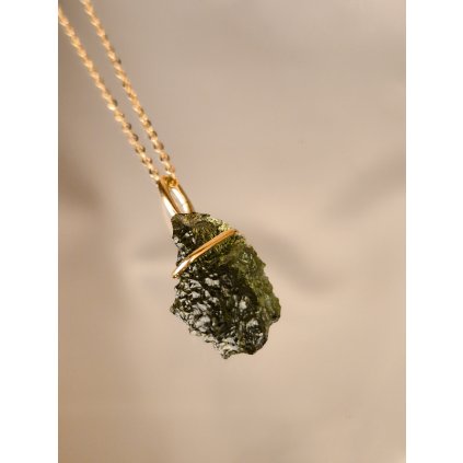 Zlatý přívěsek s vltavínem P25 0053