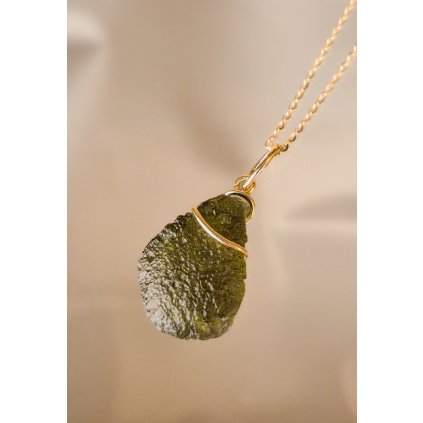 Zlatý přívěsek s vltavínem P25 0057