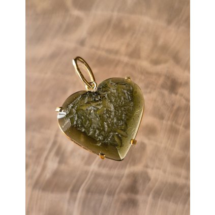 Zlatý přívěsek s vltavínem  srdce P21 0028