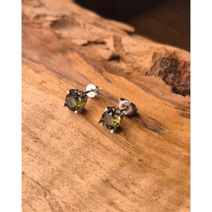 Stříbrné náušnice s vltavíny P32 0068