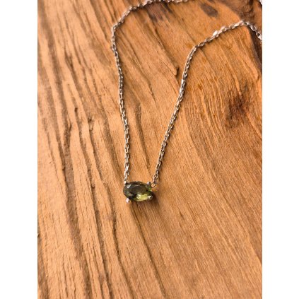 Stříbrný náhrdelník s vltavínem 2000373060005