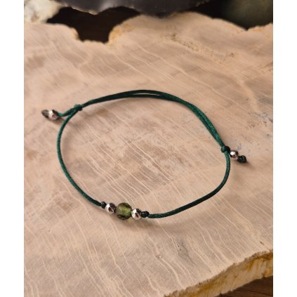 Náramek s vltavínem a stříbrem na šňůrce 19 0034 C