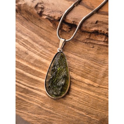 Stříbrný přívěsek  s vltavínem P31 0001