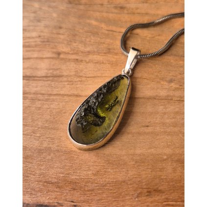 Stříbrný přívěsek  s vltavínem P31 0005