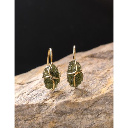 Zlaté náušnice s vltavíny P26 0013