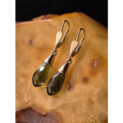 Zlaté visací náušnice s vltavíny ve tvaru kapek P20 0146