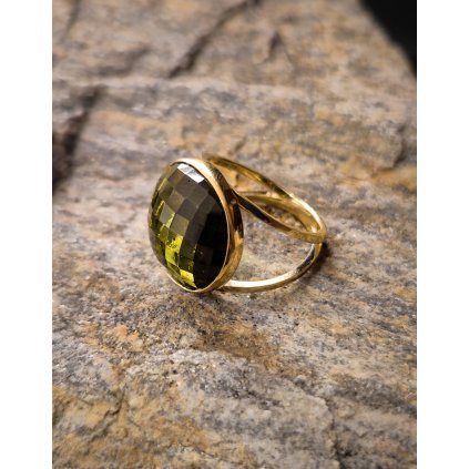 Luxusní prsten s broušeným vltavínem P22 0115