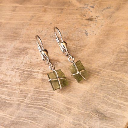 Stříbrné náušnice s vltavíny P32 0162