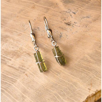 Stříbrné náušnice s vltavíny P32 0150