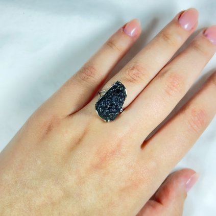 Stříbrný prsten s neopracovaným vltavínem 2000295510008