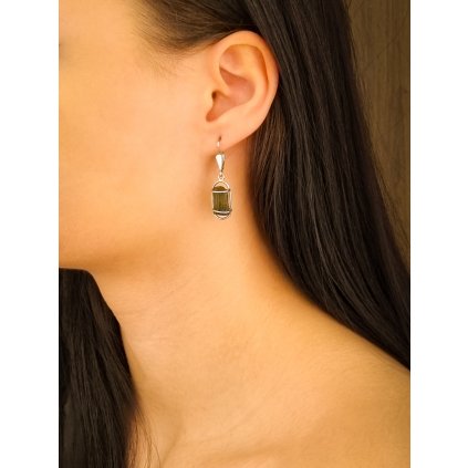 Silver earrings with Moldavite P2000325770006